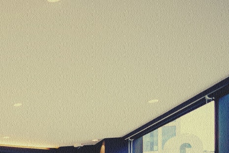 역삼동 아이백의원 눈밑지방재배치,눈 밑이 불룩해 보인다면 원인부터 확인해 보세요